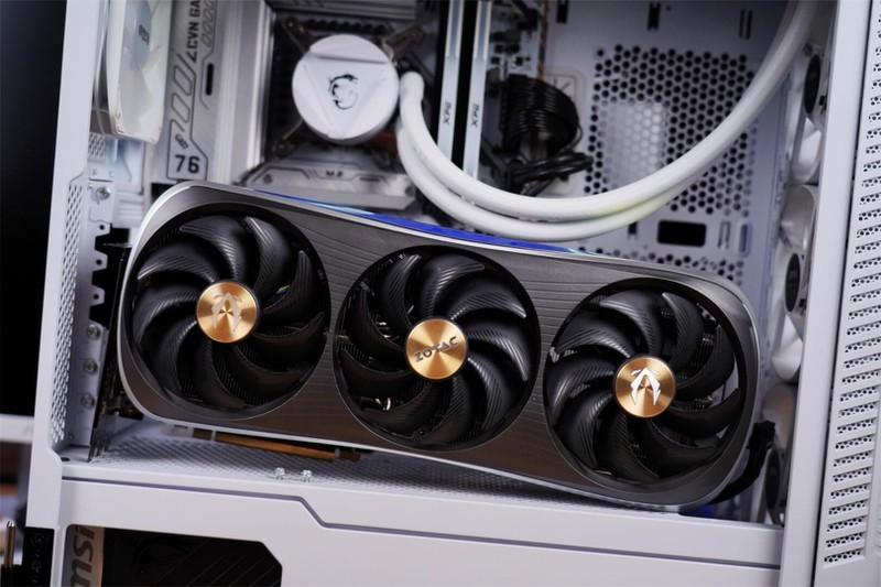 白色主题装机，七彩虹CVN B760M FROZEN D5一马当先，颜值性能全有了