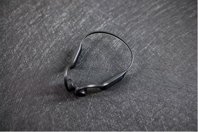 夜跑中最亮的仔，自带播放器可游泳的sanag B91S骨传导耳机体验