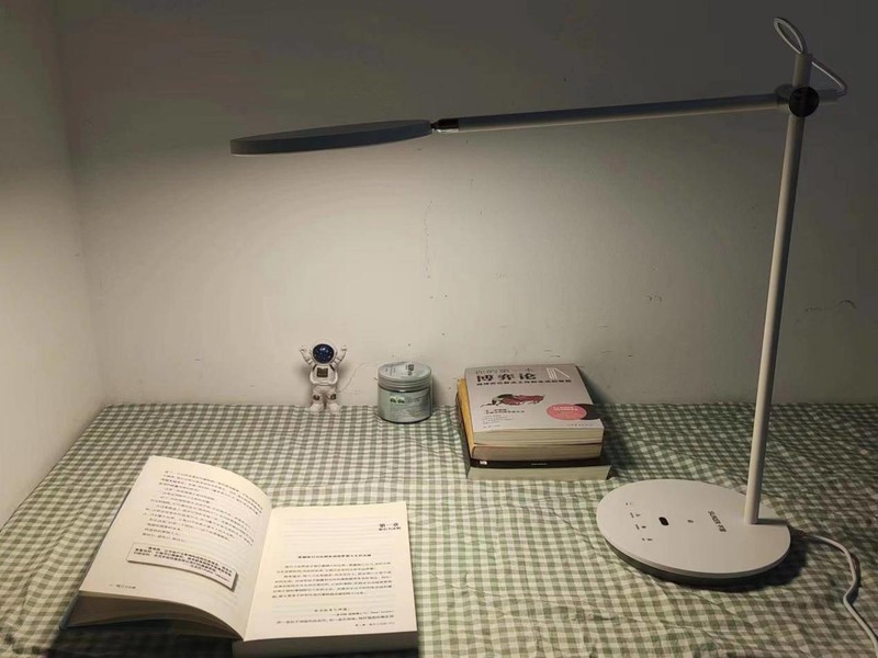 台灯什么材质的比较好？专家推荐的护眼台灯分享