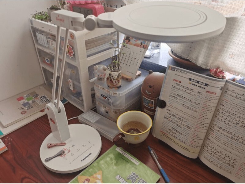 台灯什么材质的比较好？专家推荐的护眼台灯分享