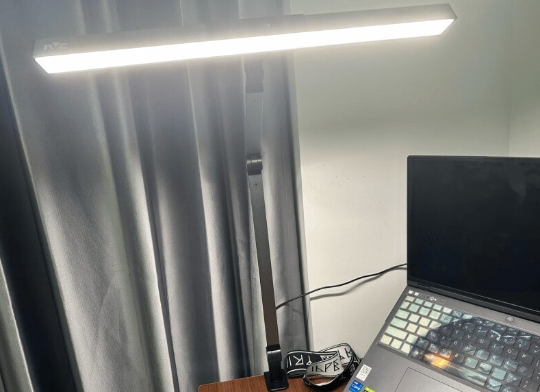 台灯什么材质的比较好？专家推荐的护眼台灯分享