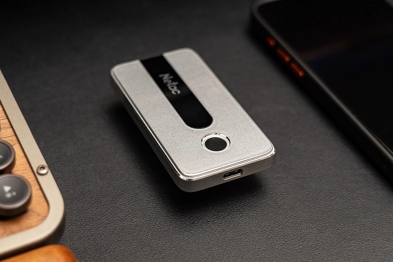 朗科Z11 1TB移动硬盘评测：体积小巧高速传输，还带指纹加密功能