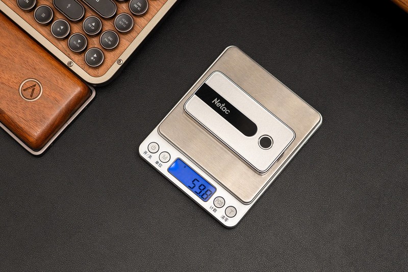 朗科Z11 1TB移动硬盘评测：体积小巧高速传输，还带指纹加密功能