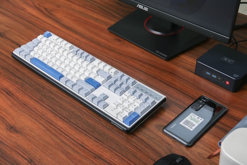 杜伽K610W：多模热插拔，续航一年，满足你对机械键盘所有需求