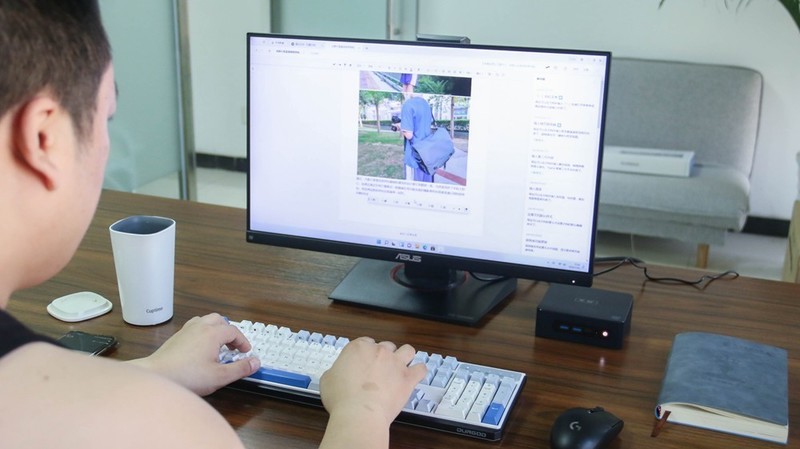 杜伽K610W：多模热插拔，续航一年，满足你对机械键盘所有需求