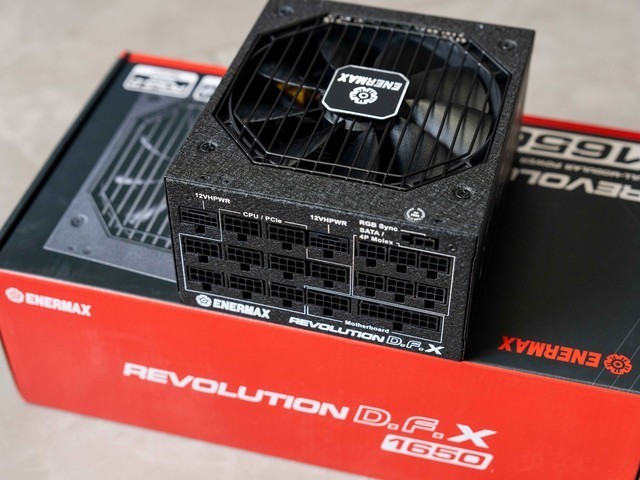 双原生16Pin接口，真毕业级电源，安耐美D.F.X 1650W拆解晒单