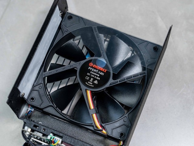 双原生16Pin接口，真毕业级电源，安耐美D.F.X 1650W拆解晒单