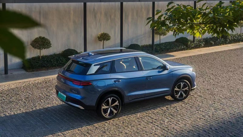 打破合资品牌在10-20万元主流市场的垄断格局，还得是比亚迪宋家族！