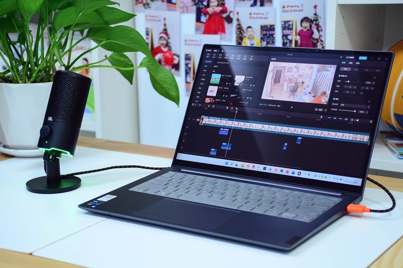 头部UP主推荐的麦克风，JBL Quantum Stream，即插即用两种拾音模式