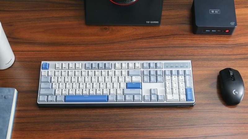 杜伽K610W：多模热插拔，续航一年，满足你对机械键盘所有需求