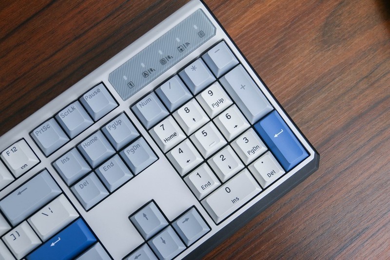 杜伽K610W：多模热插拔，续航一年，满足你对机械键盘所有需求