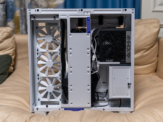 千呼万唤始出来，ROG STRIX Z790吹雪DDR5主板测评