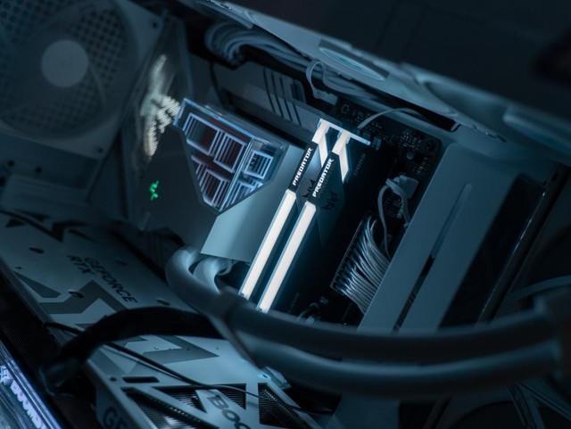 千呼万唤始出来，ROG STRIX Z790吹雪DDR5主板测评