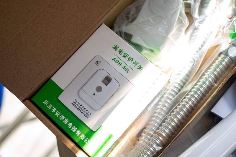 更快更稳更小巧，随时获取舒适热水，奥特朗C11H隐藏式热水器体验