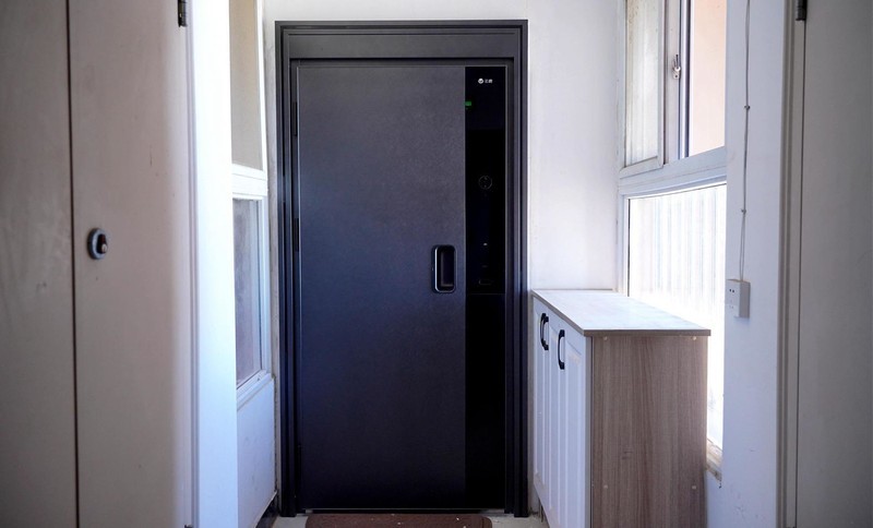 开发商送的防盗门太差，后悔没有早换门！云鹿智能门P1S体验分享