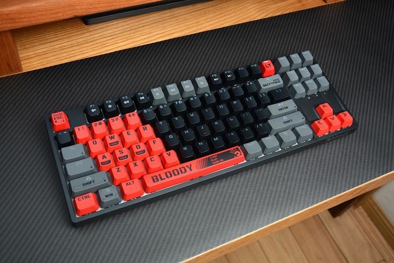 花一把的钱体验三把的手感，血手幽灵T87 LT变速光轴机械键盘开箱