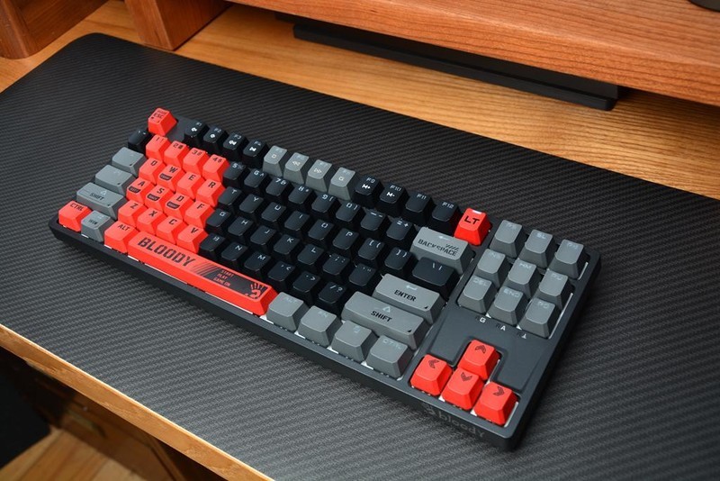 花一把的钱体验三把的手感，血手幽灵T87 LT变速光轴机械键盘开箱