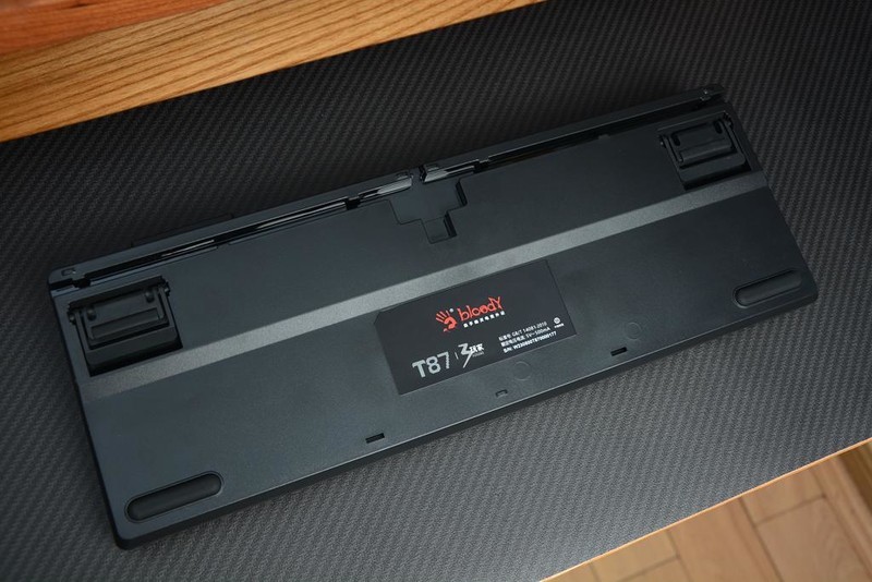 花一把的钱体验三把的手感，血手幽灵T87 LT变速光轴机械键盘开箱