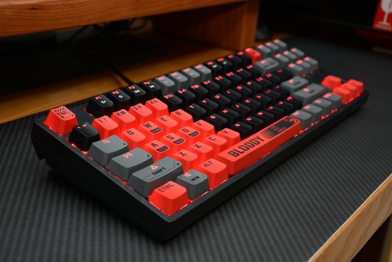 花一把的钱体验三把的手感，血手幽灵T87 LT变速光轴机械键盘开箱