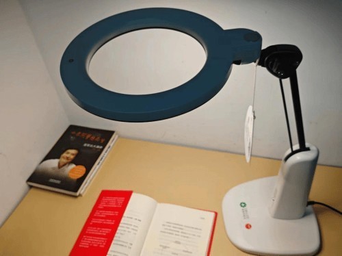 护眼台灯什么牌子好？爱德华、书客、明基护眼台灯真实测评