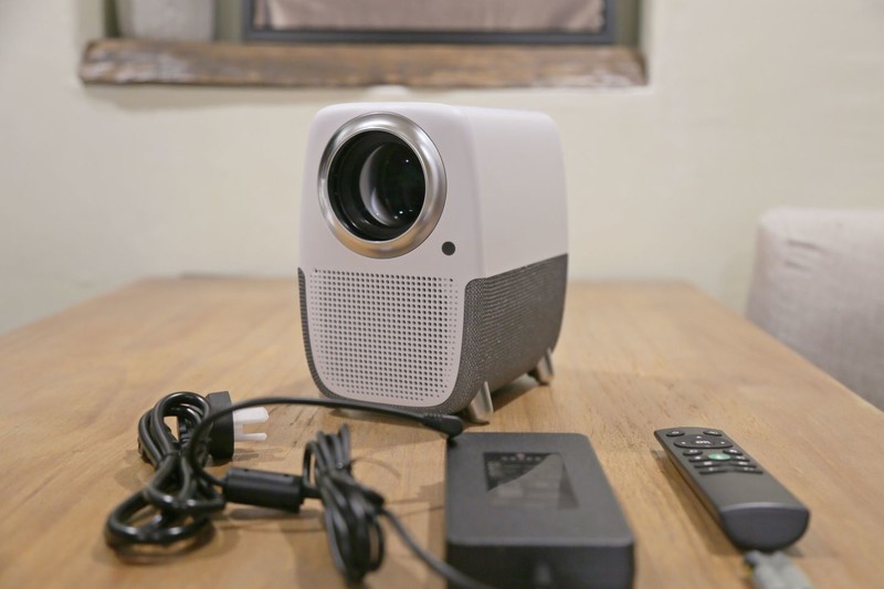 高颜值更清晰，泰捷WEBOX T1S投影仪