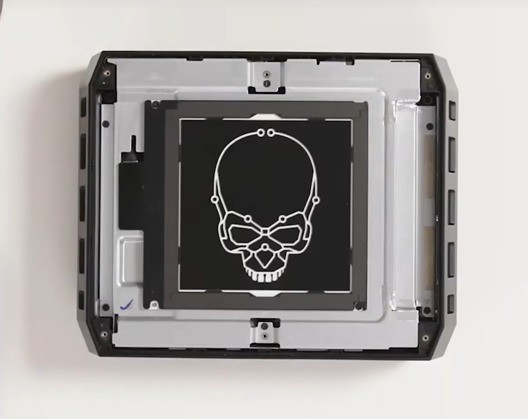 迷你主机中的战斗机 Intel NUC 12 Serpent Canyon拆解