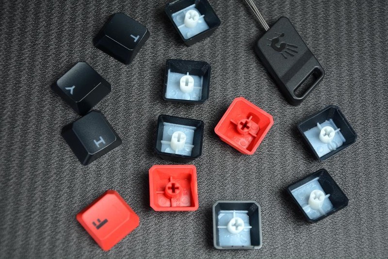 花一把的钱体验三把的手感，血手幽灵T87 LT变速光轴机械键盘开箱