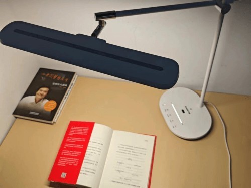 护眼台灯什么牌子好？爱德华、书客、明基护眼台灯真实测评