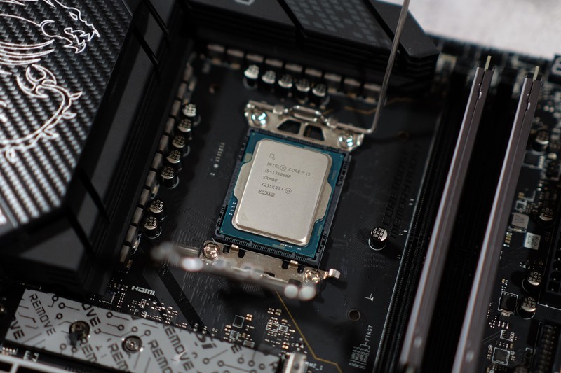 Z690就能榨干13代潜力？13600KF+微星Z690+rtx3060ti装机评测