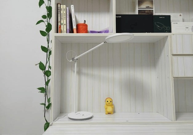 台灯学生用哪个牌子最好？五款学生专用台灯大全分享