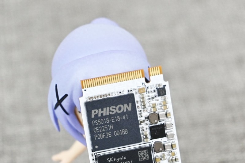 满血版E18方案，影驰HOF EXTREME30 2TB固态硬盘开箱试玩