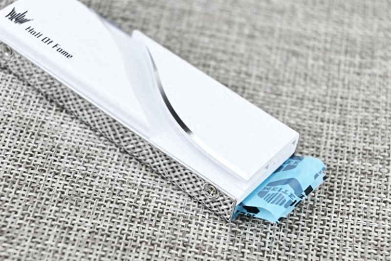 满血版E18方案，影驰HOF EXTREME30 2TB固态硬盘开箱试玩