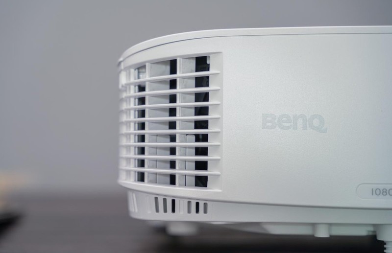 大屏幕展示方案细节，明基MH560商务投影仪体验