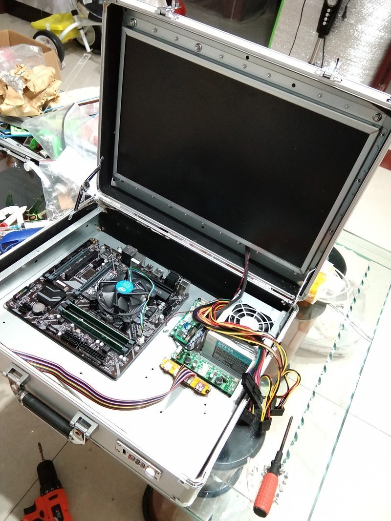 手提箱电脑制作，用密码箱作为电脑机箱！