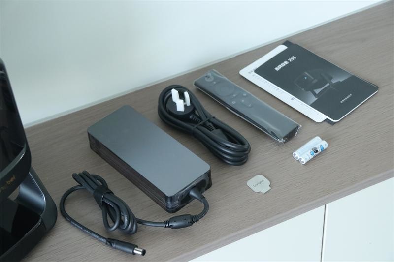 白天观影不拉窗，高亮画质媲美电视！当贝X5S激光投影仪体验