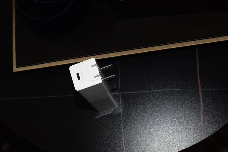 极致便携与高效充电 Thinkplus GaN二合一随身充Pro