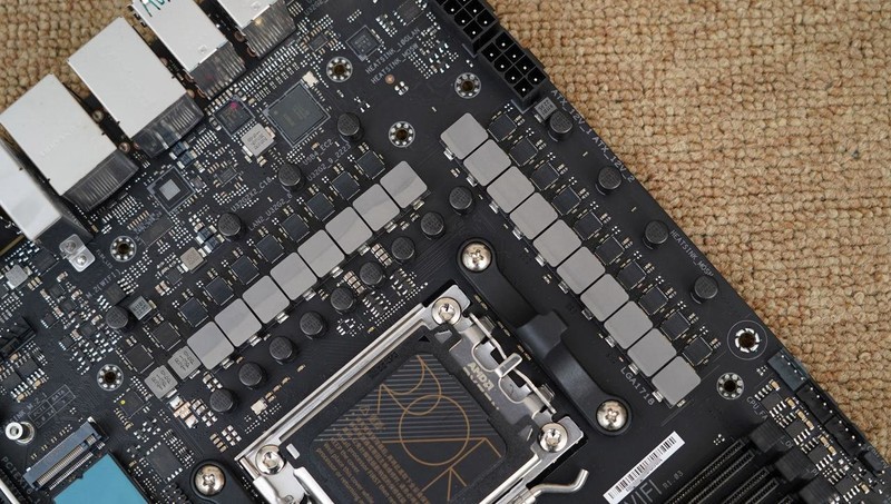 快人一步更省电，AMD R9 9900X首发评测及装机分享