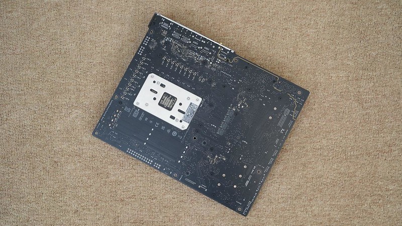 快人一步更省电，AMD R9 9900X首发评测及装机分享