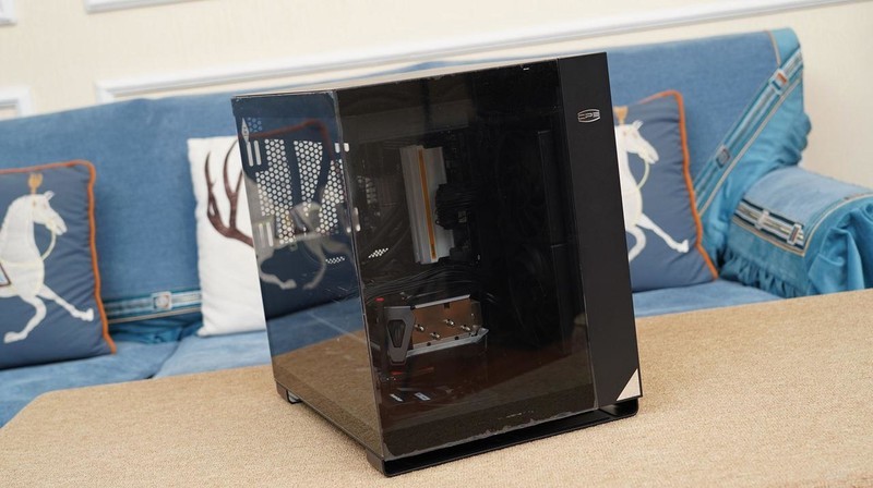 快人一步更省电，AMD R9 9900X首发评测及装机分享