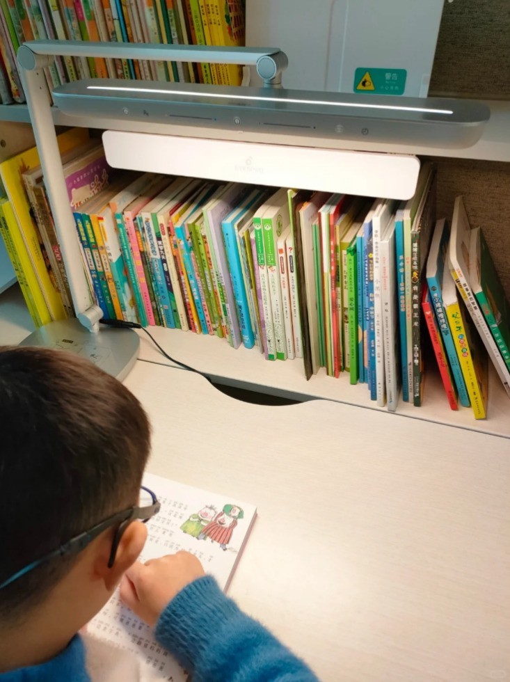 学生护眼台灯十大排名：2025 年权威指南，家长必看！