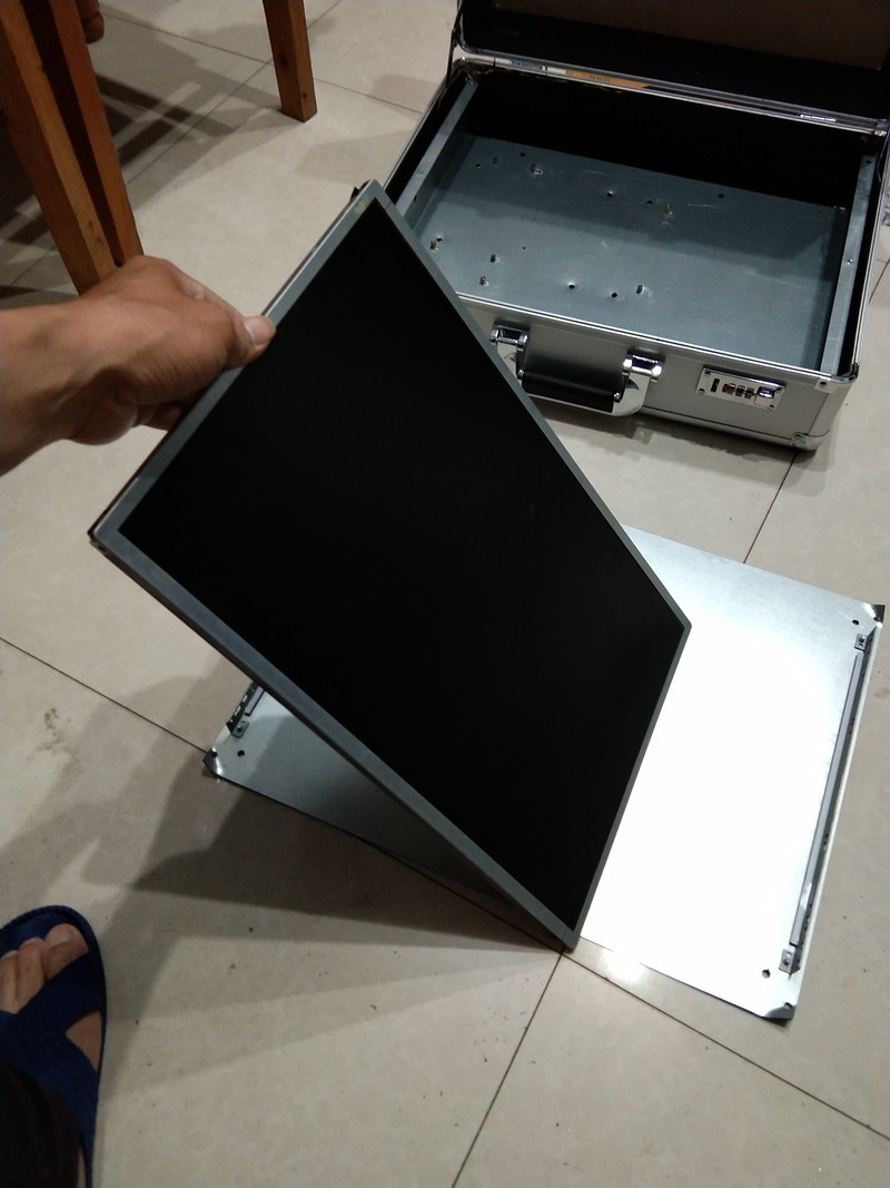 手提箱电脑制作，用密码箱作为电脑机箱！