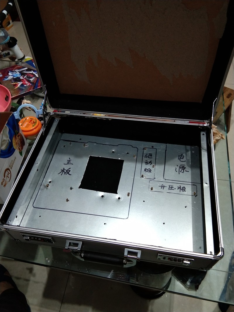 手提箱电脑制作，用密码箱作为电脑机箱！