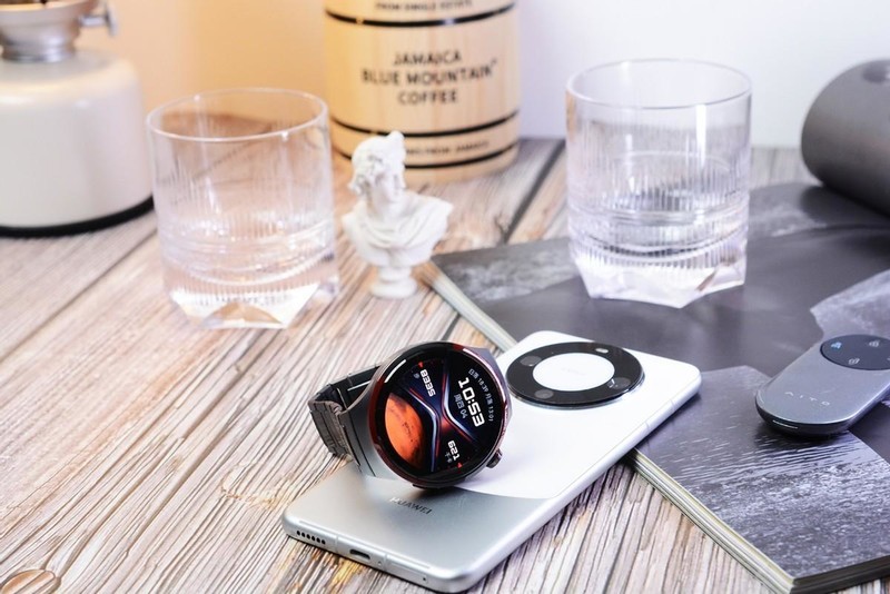 论科技美学还得是华为，新品华为太空表带你领略独一档的星空之美