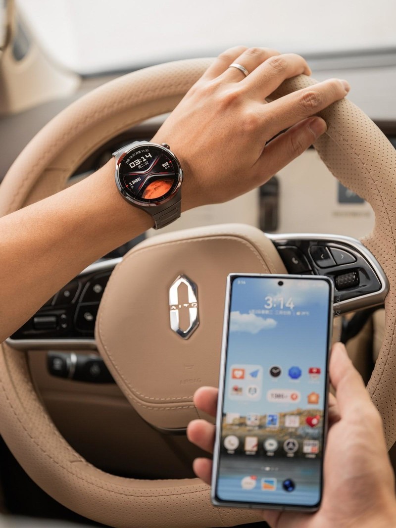 论科技美学还得是华为，新品华为太空表带你领略独一档的星空之美