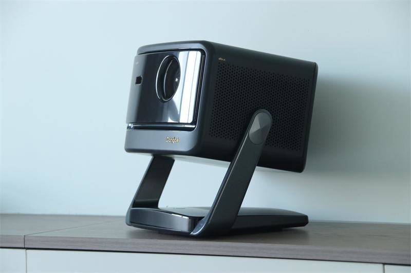 白天观影不拉窗，高亮画质媲美电视！当贝X5S激光投影仪体验