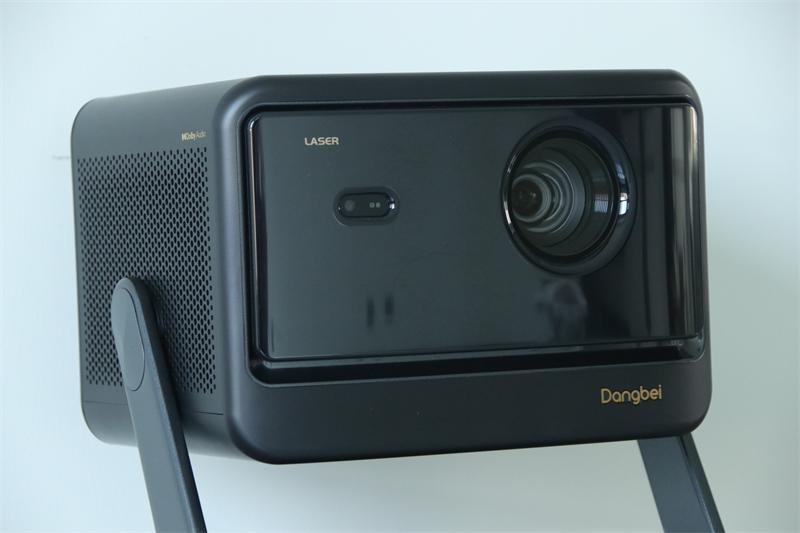 白天观影不拉窗，高亮画质媲美电视！当贝X5S激光投影仪体验