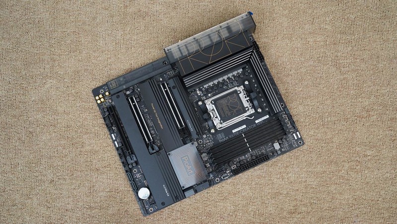 快人一步更省电，AMD R9 9900X首发评测及装机分享