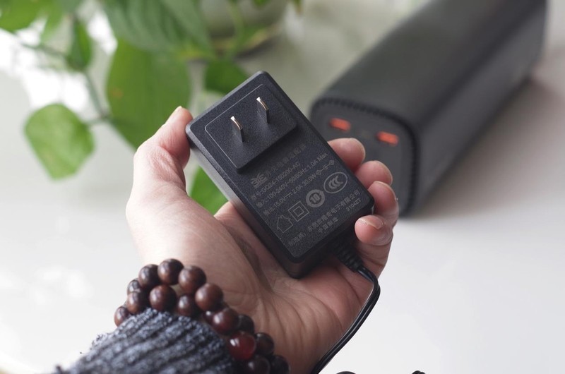 带着“市电”跑遍全国，移动办公首选ORICO AT150储能电源