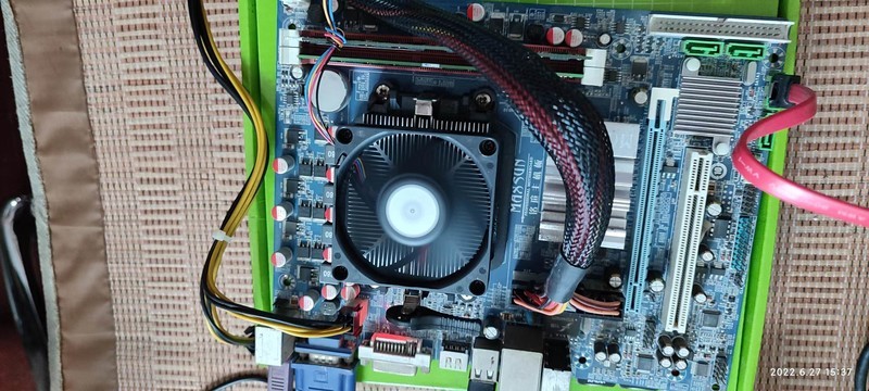 近期二手硬件价格降了不少，于是s上咸鱼上淘了2套平台来送亲朋好友。