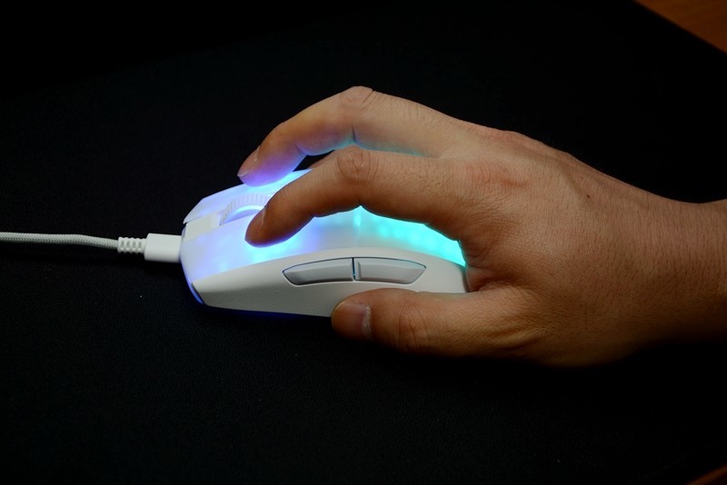 冰豹新旗舰，对标GPW，全身都是灯！冰豹BURST PRO AIR鼠标开箱体验